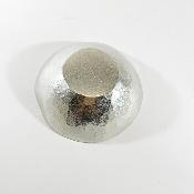 COUPE EN ÉTAIN DE KAWANANO Toshiya, artisan aïnou